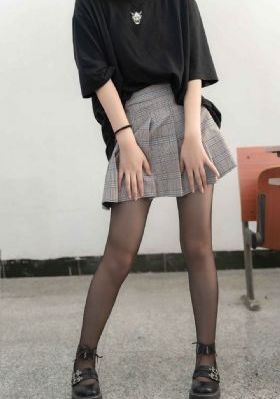 在ktv被4人伦_BD国语免费在线播放
